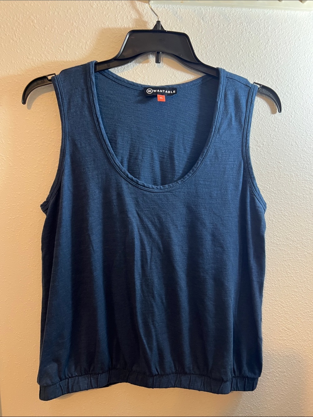 Wantable Navy Scoop Neck Sleeveless Tank